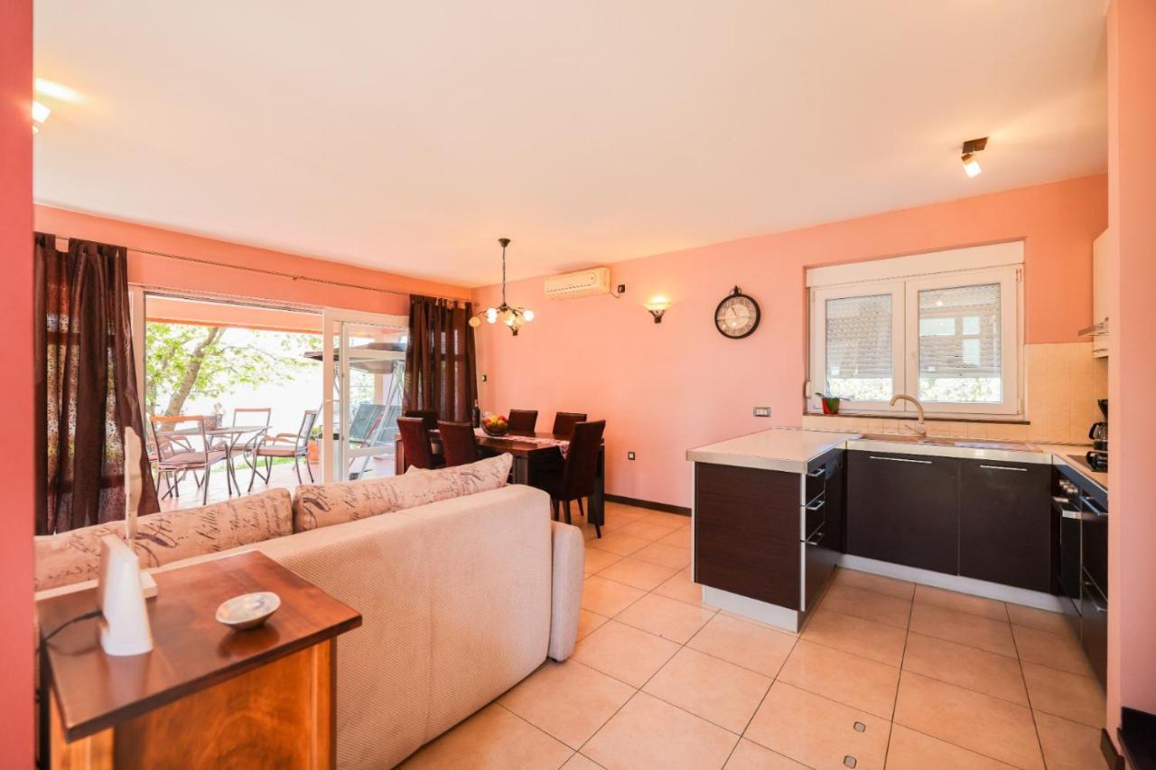 Holiday Home Cvita Sukošan Εξωτερικό φωτογραφία
